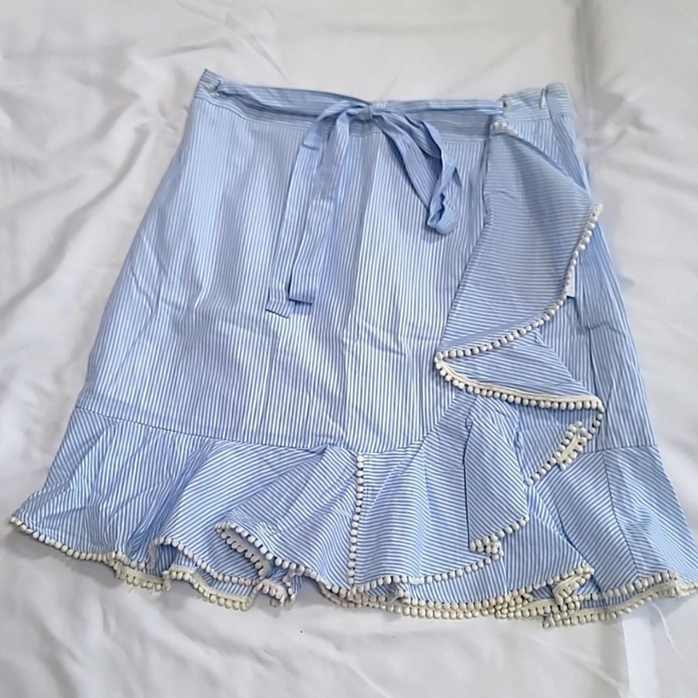 NWT, Aqua frill skirt
